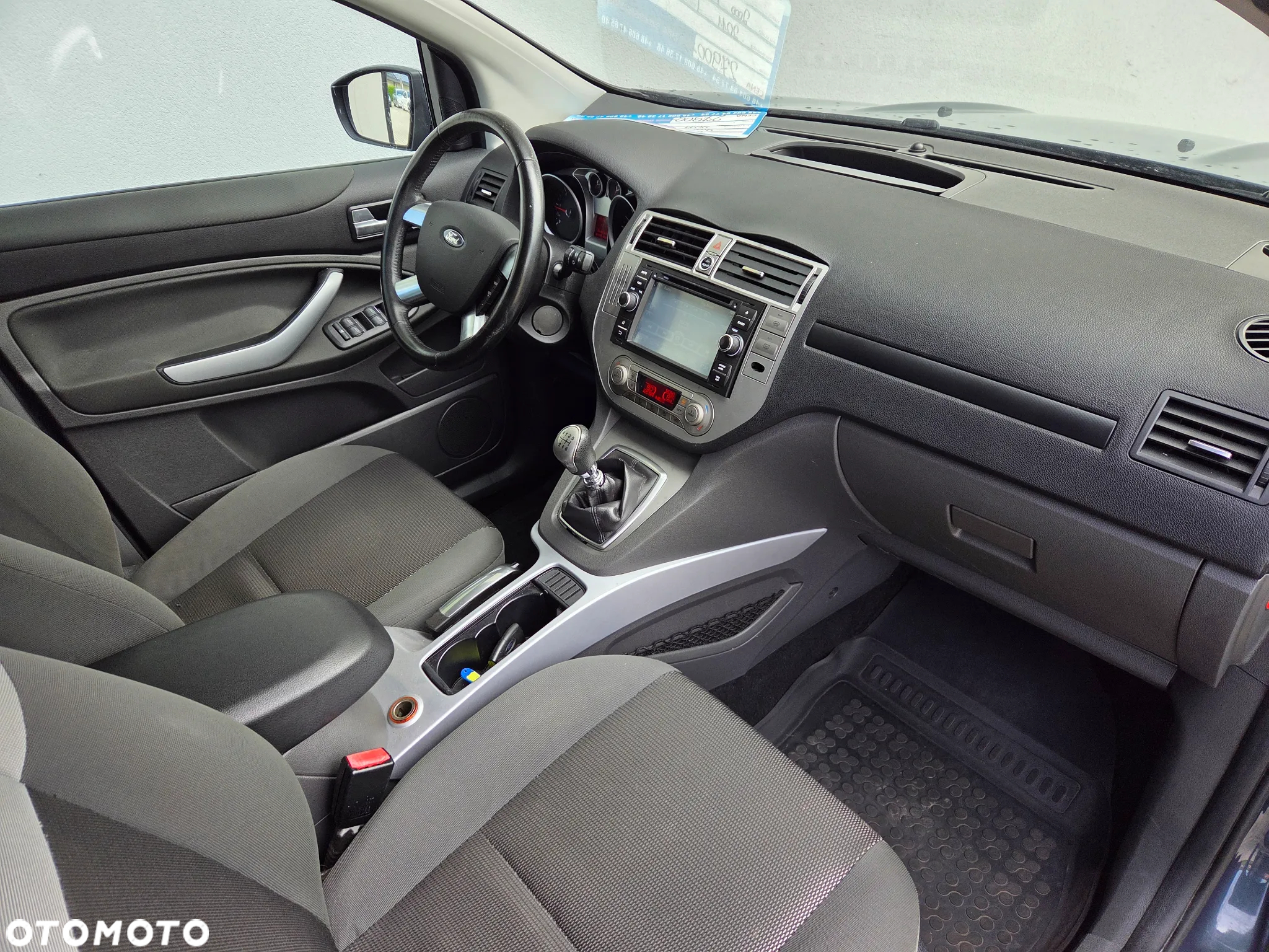 Ford Kuga - 10