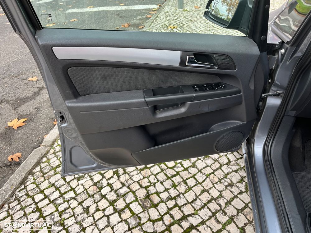 Opel Zafira 1.9 CDTi Enjoy - 15