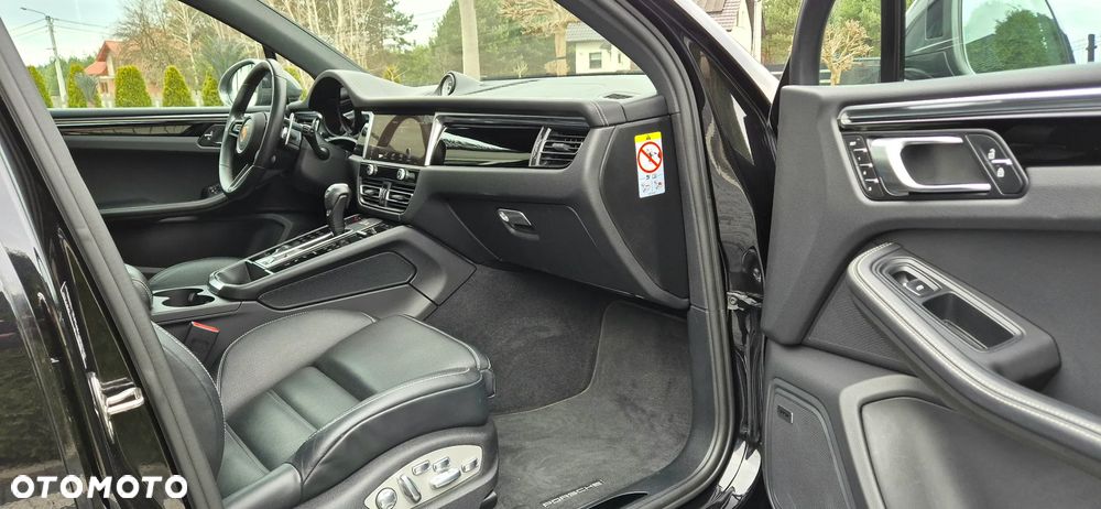 Porsche Macan T - 26