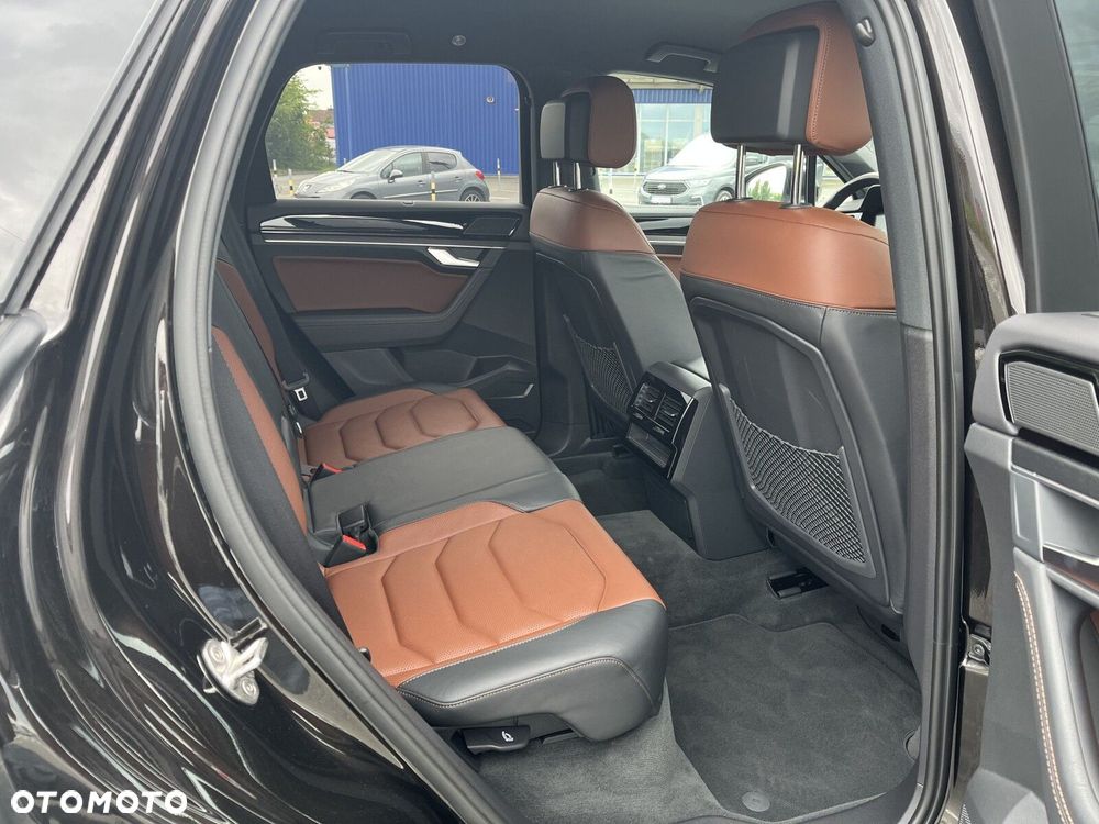 Volkswagen Touareg - 23