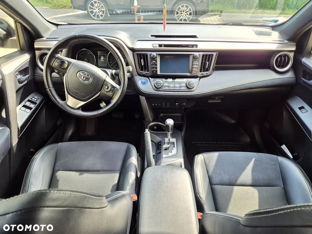 Toyota RAV4 Hybrid Premium 4x2 - 13