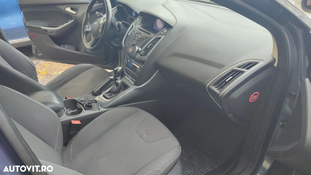 Ford Focus - 9