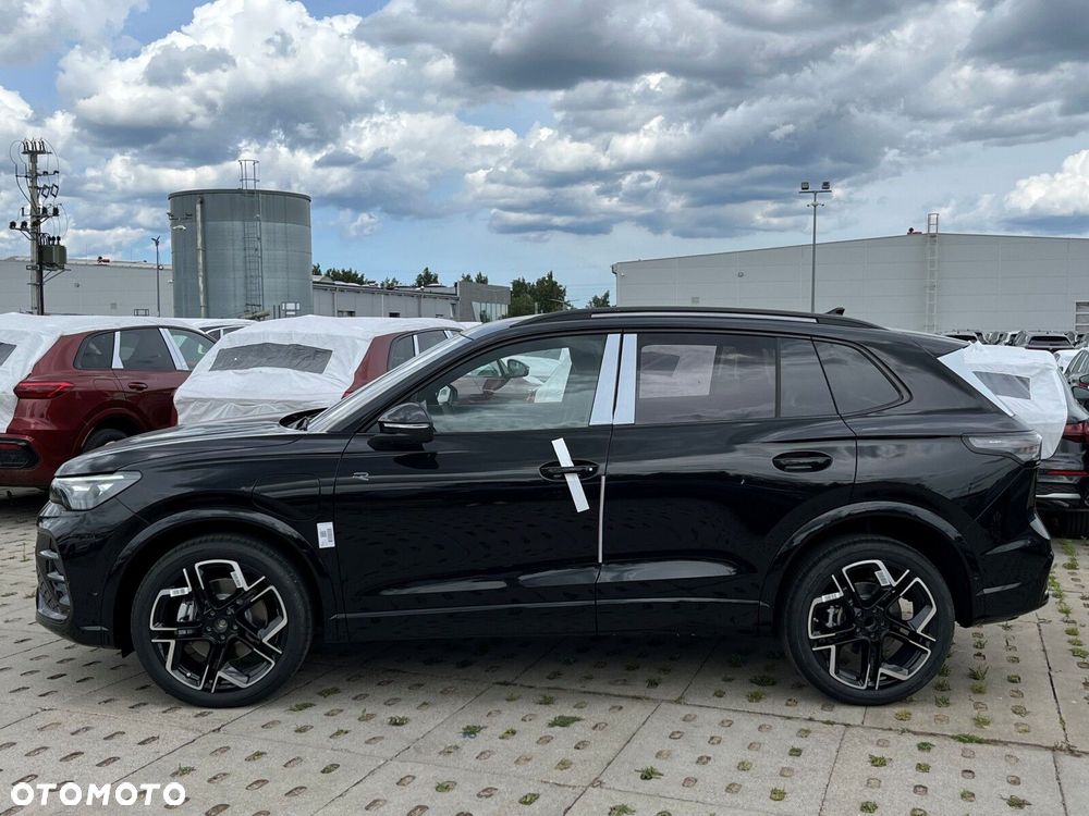 Volkswagen Tiguan - 4