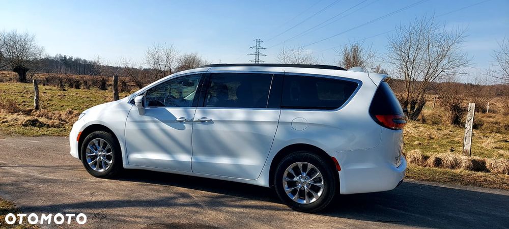 Chrysler Pacifica - 7