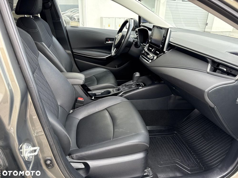 Toyota Corolla 1.8 Hybrid Executive - 8