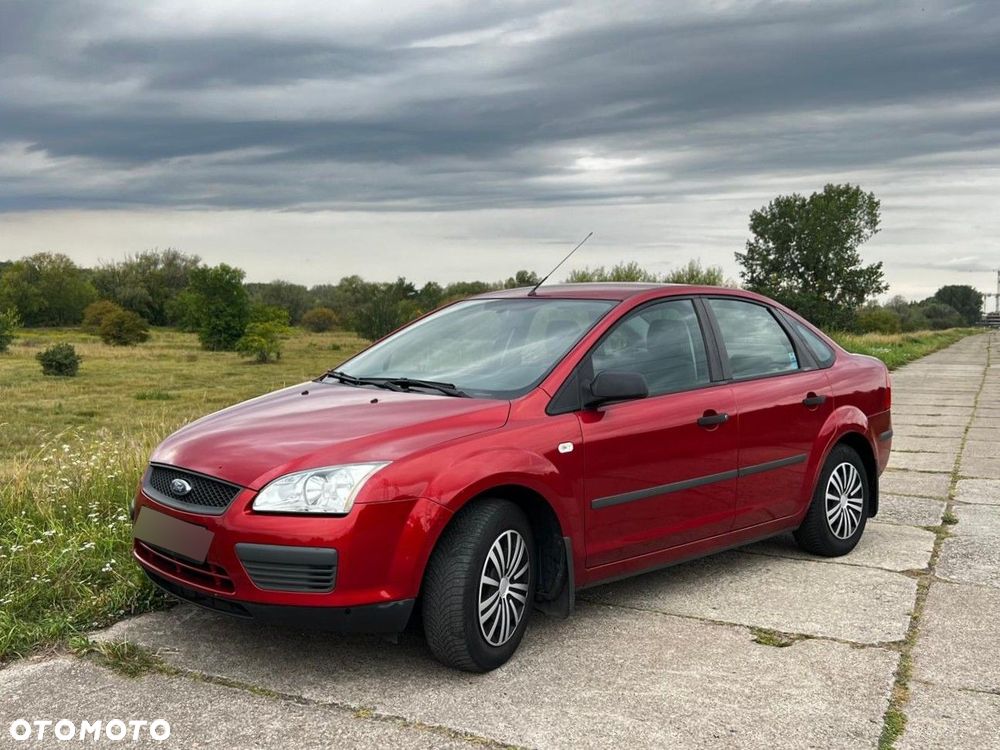 Ford Focus 1.6 Ambiente - 1