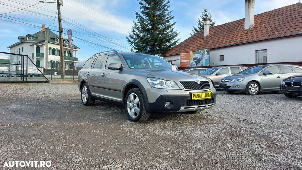Skoda Octavia Combi 2.0 TDI DPF Scout 4x4 - 3