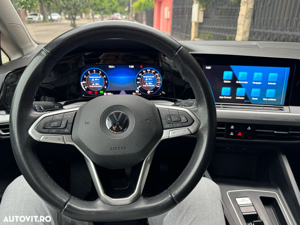 Volkswagen Golf 1.0 eTSI MHEV 110CP DSG Life - 2