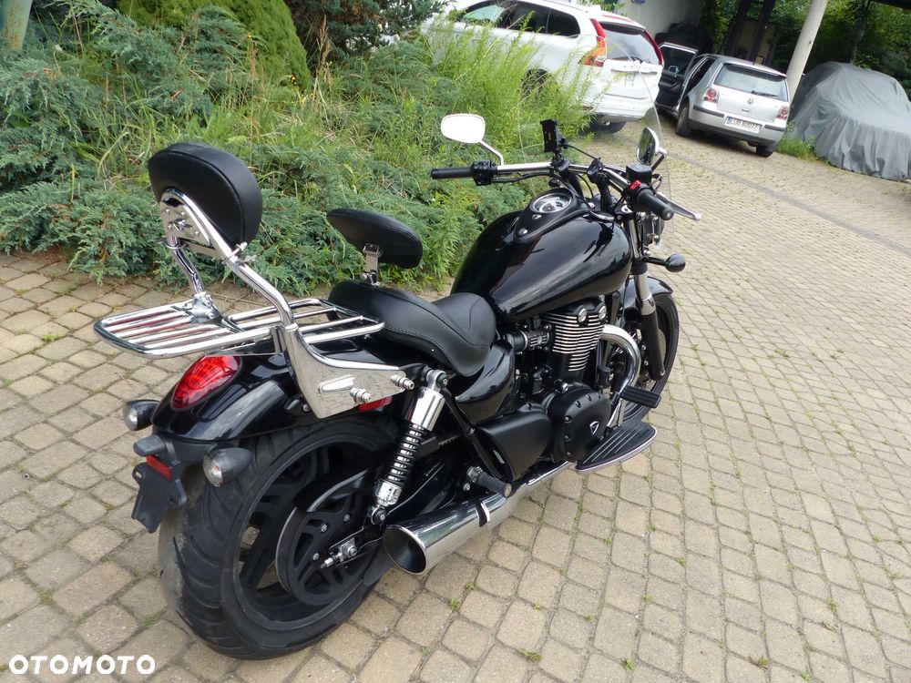 Triumph Thunderbird - 24