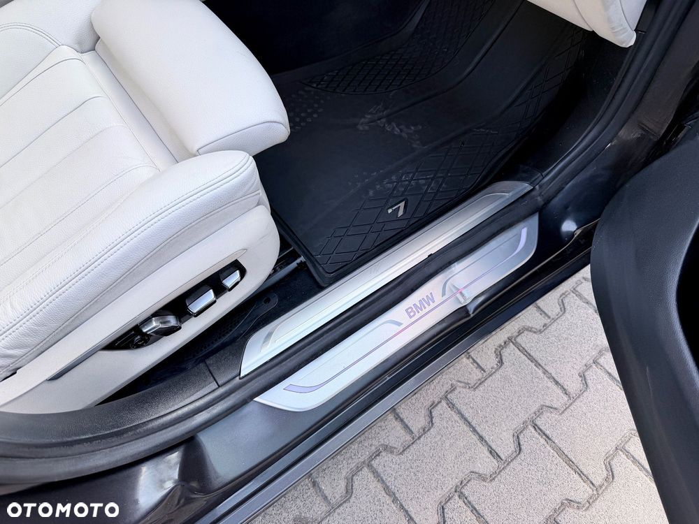BMW Seria 7 730d xDrive - 9