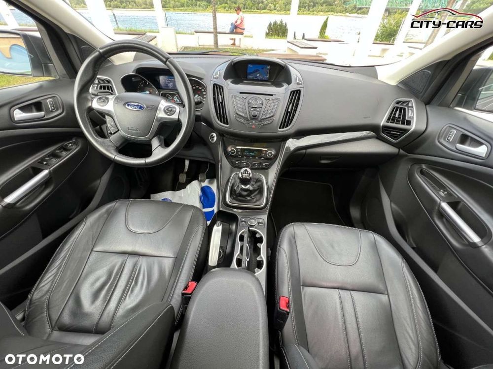 Ford Kuga - 32