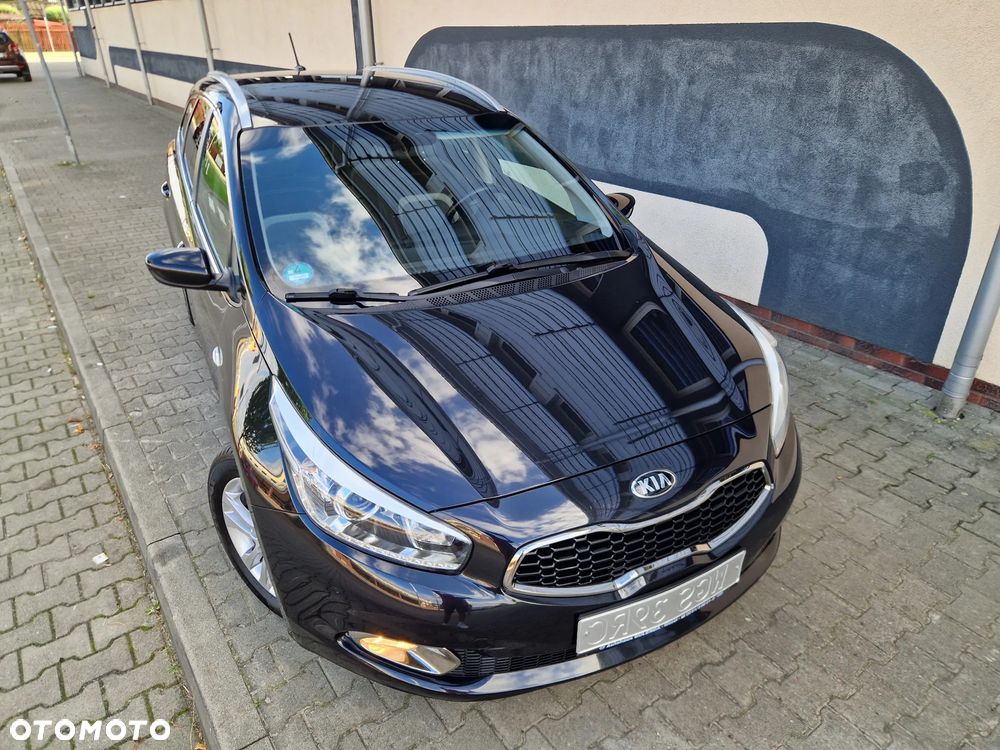 Kia Ceed 1.6 CRDi 128 Dream Team Edition - 22