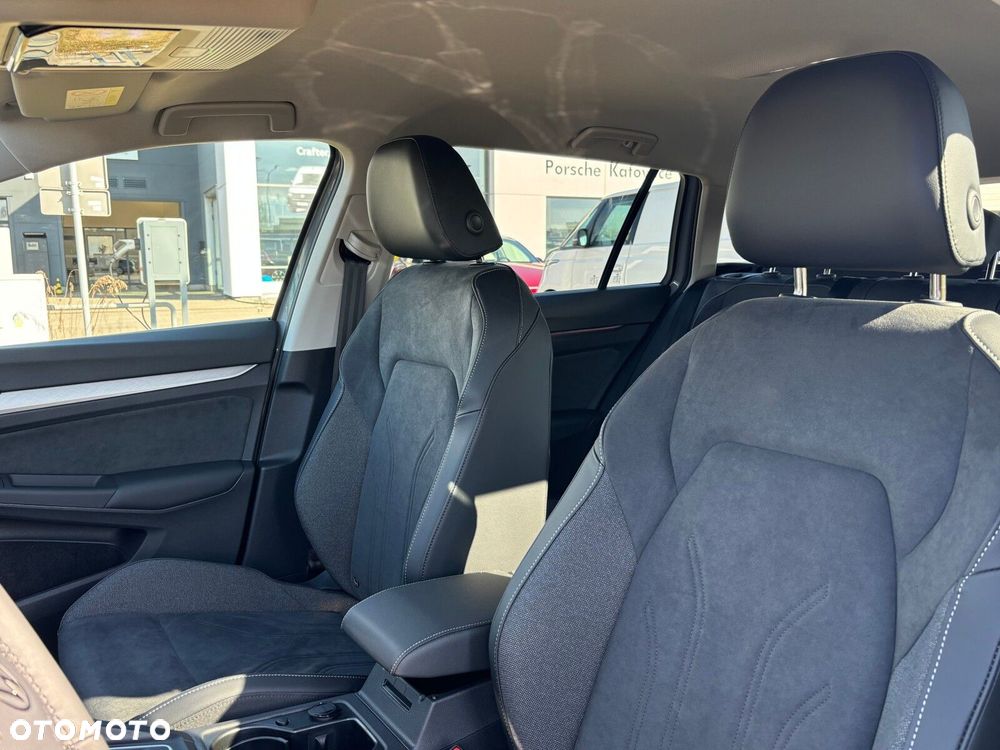 Volkswagen Golf Variant - 10