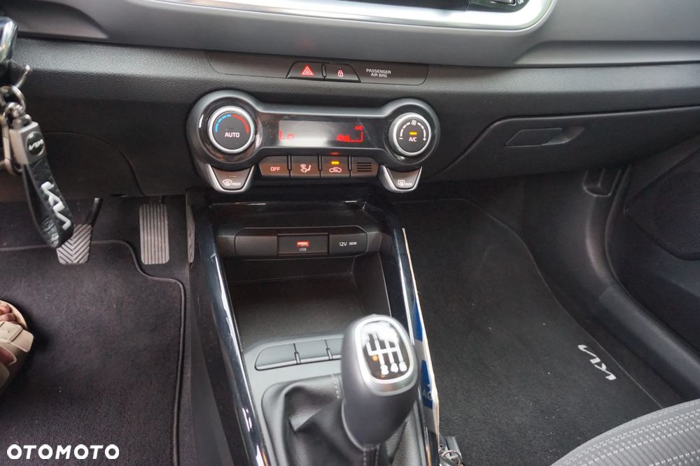 Kia Stonic 1.0 T-GDI 100 OPF Dream-Team Edition - 24