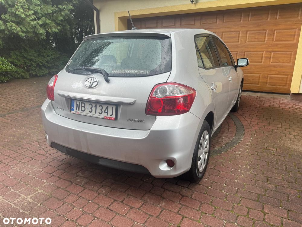 Toyota Auris 1.33 Dual-VVT-i - 5