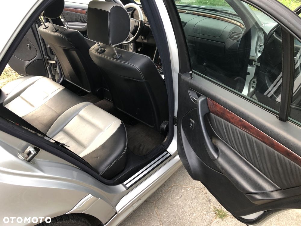 Mercedes-Benz Klasa C 43 AMG - 34