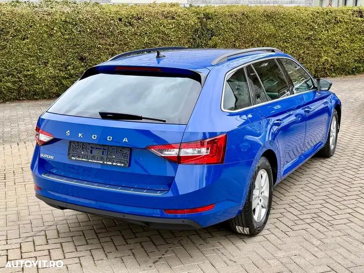 Skoda Superb 2.0 TDI DSG Style - 4