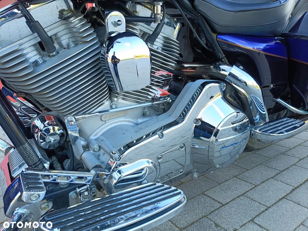 Harley-Davidson FLH Electra Glide - 29