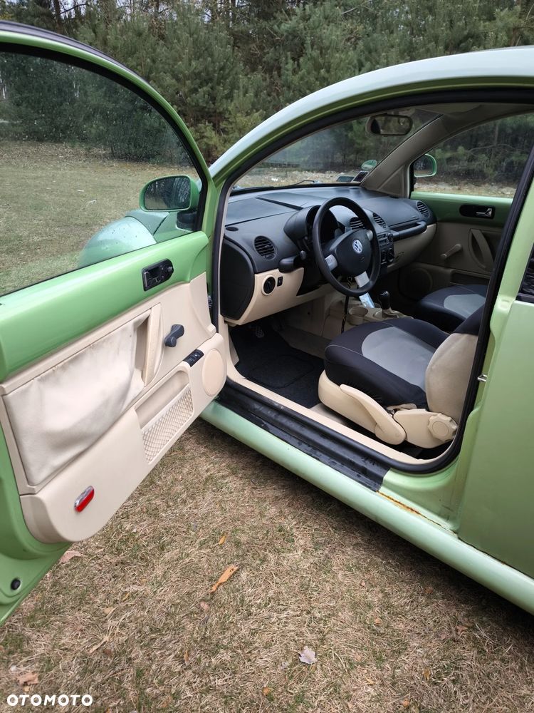 Volkswagen New Beetle - 6