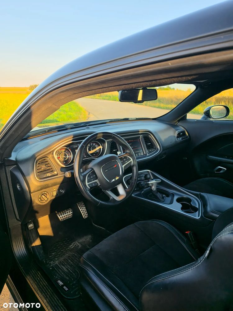 Dodge Challenger Automatik R/T Plus - 22