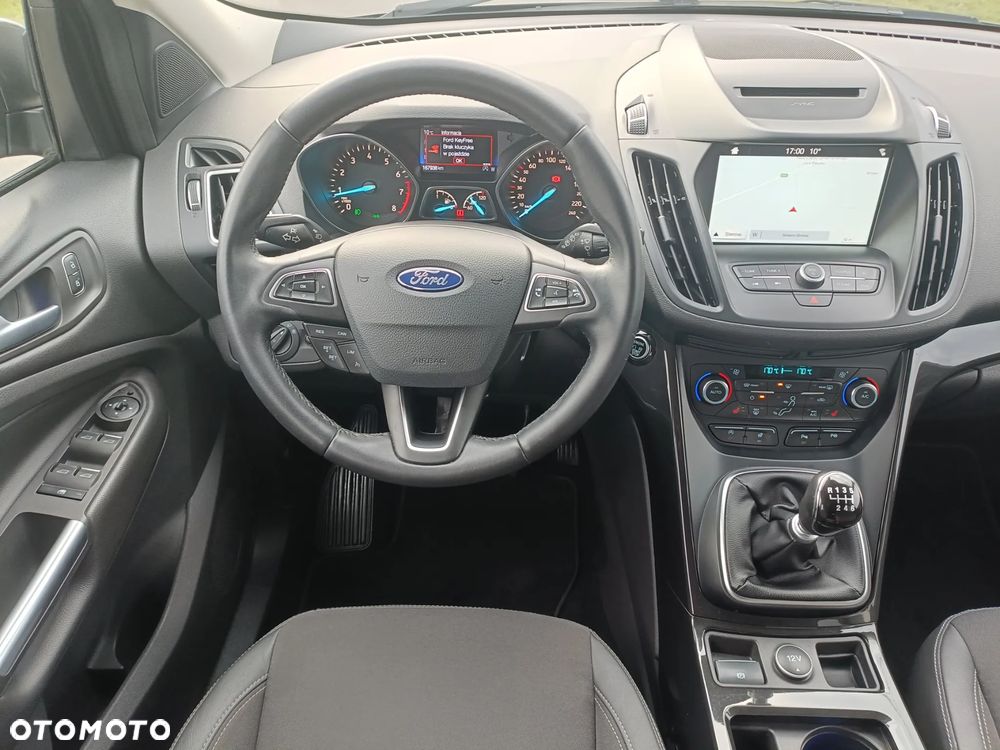 Ford Kuga 1.5 EcoBoost 2x4 Titanium - 26