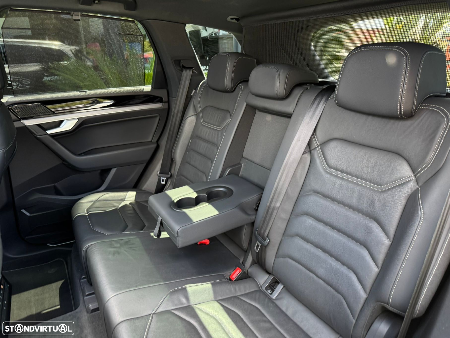 VW Touareg 3.0 TDI V6 R-Line - 23