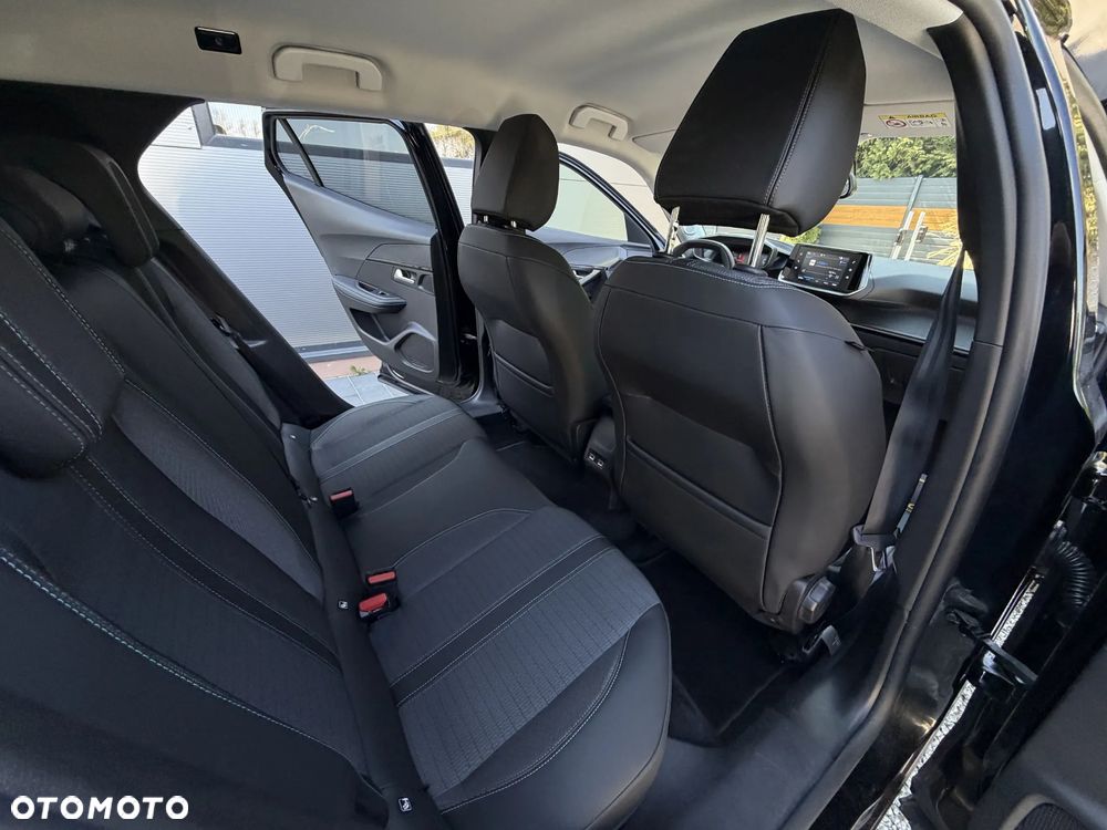 Peugeot 2008 1.2 PureTech Allure Pack S&S - 21