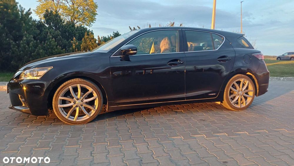 Lexus CT - 2