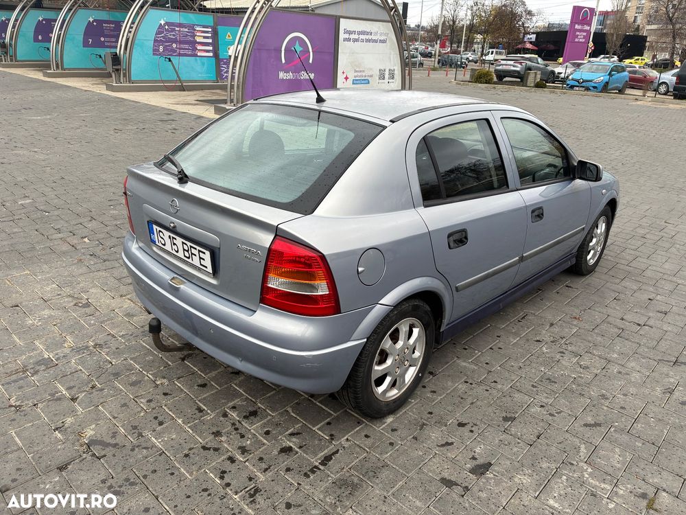 Opel Astra - 4