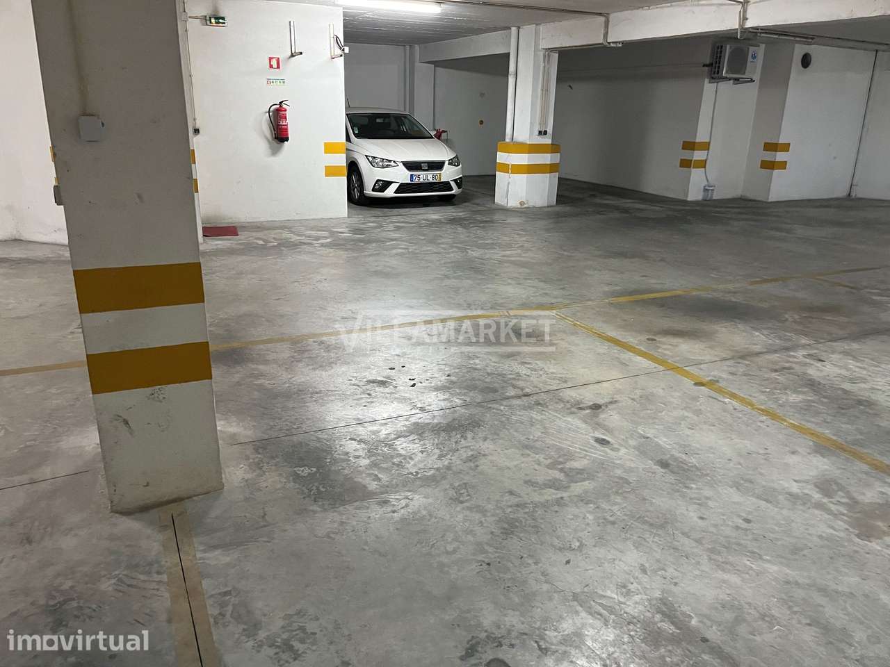 Parquemento coberto com 15 m2 situado na Rua do Mocimento das Forças A - Grande imagem: 5/6