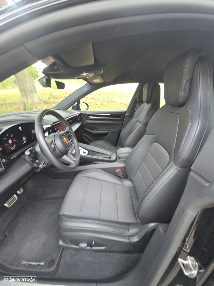 Porsche Macan Electric - 21