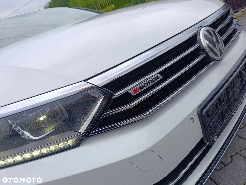 Volkswagen Passat 2.0 TDI SCR 4Motion DSG Elegance - 6