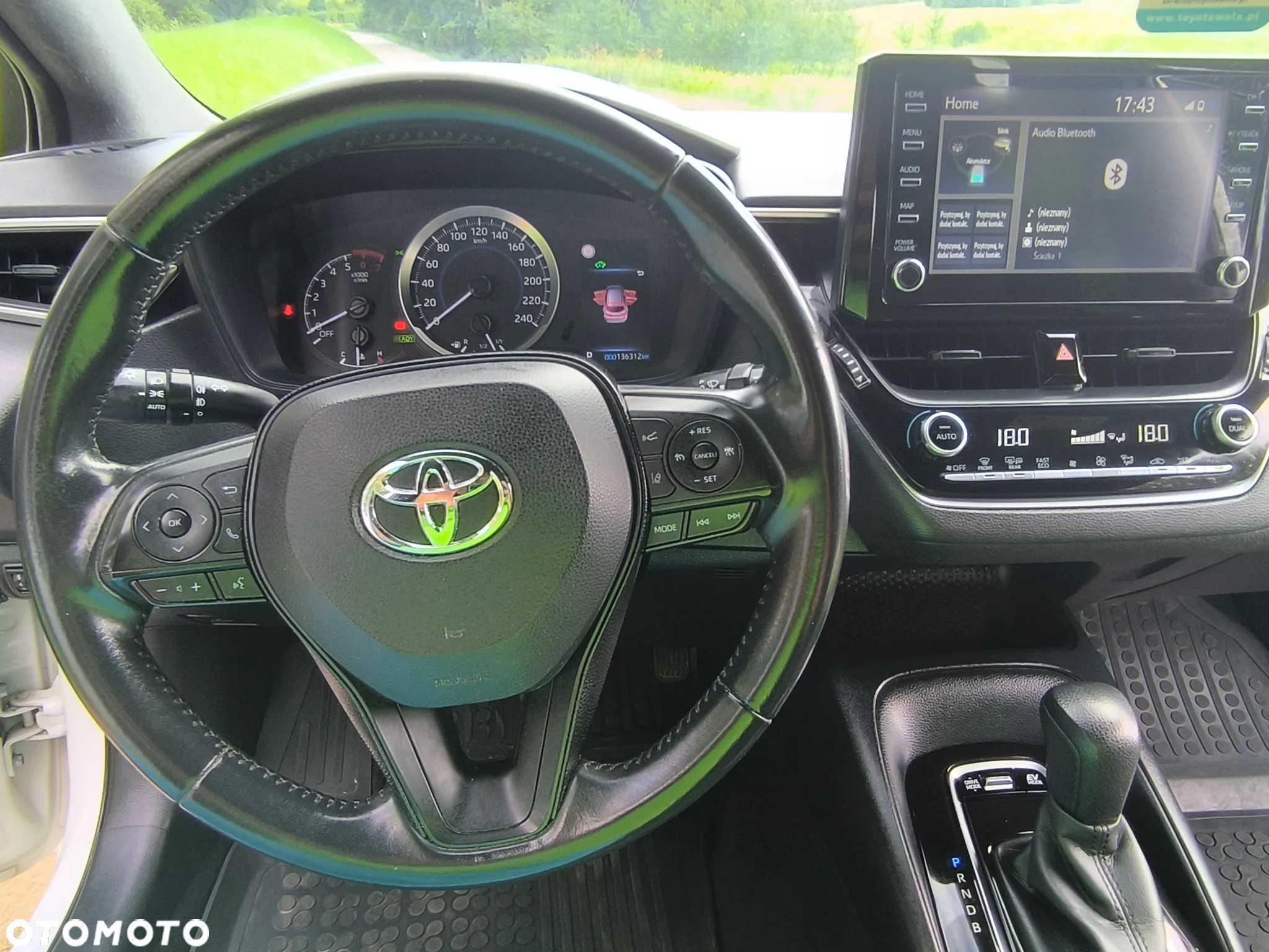 Toyota Corolla 1.8 Hybrid Active - 18