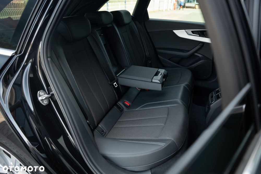 Audi A4 Avant 35 TFSI S tronic S line - 36