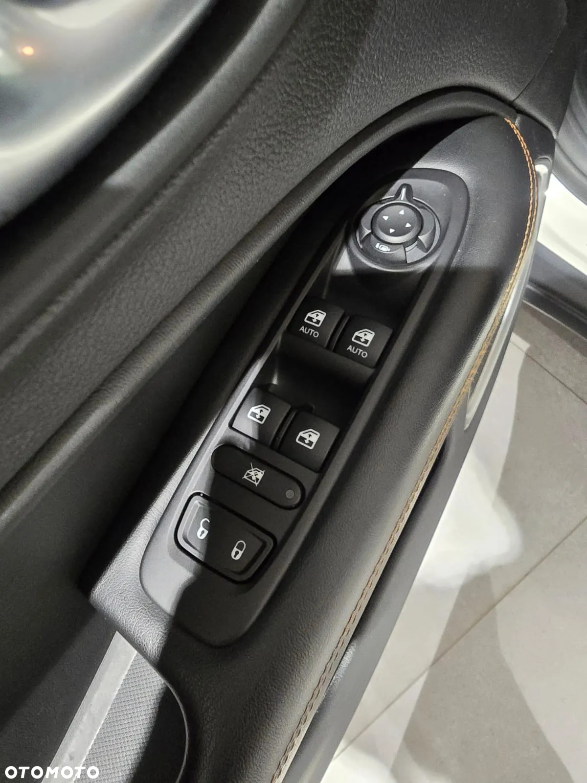Jeep Compass 1.4 TMair Limited FWD S&S - 11