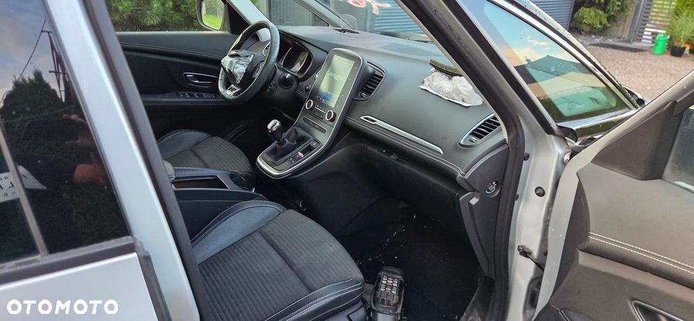 Renault Scenic - 7