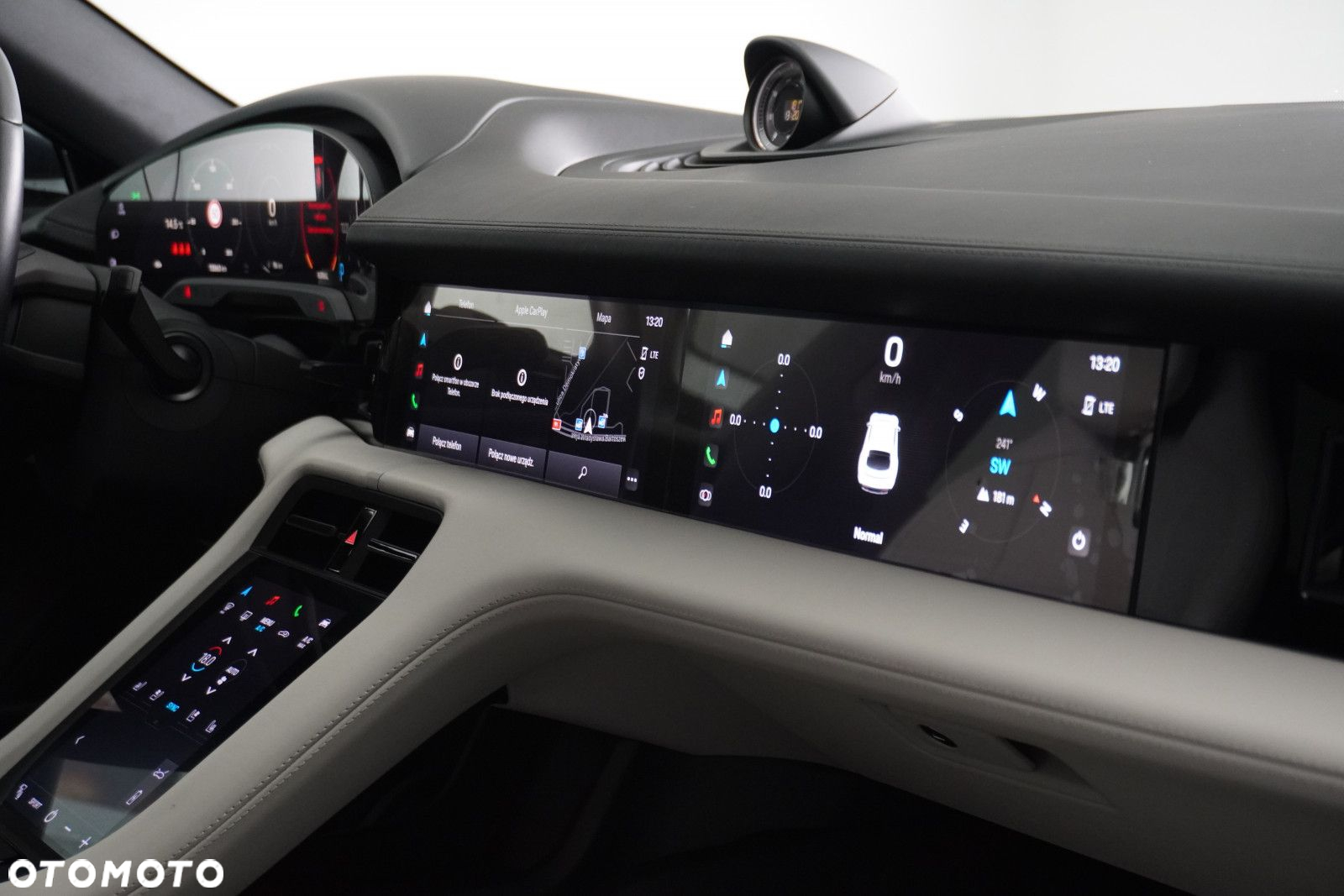 Porsche Taycan 4S Cross Turismo - 11