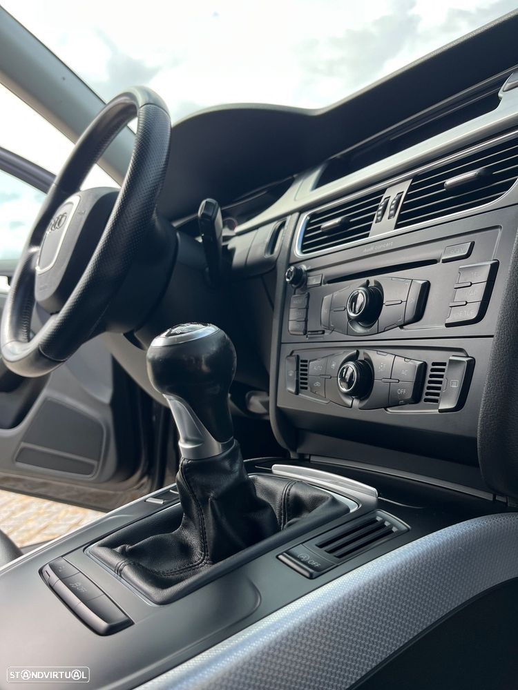 Audi A4 2.0 TDI S Edition S-line - 16