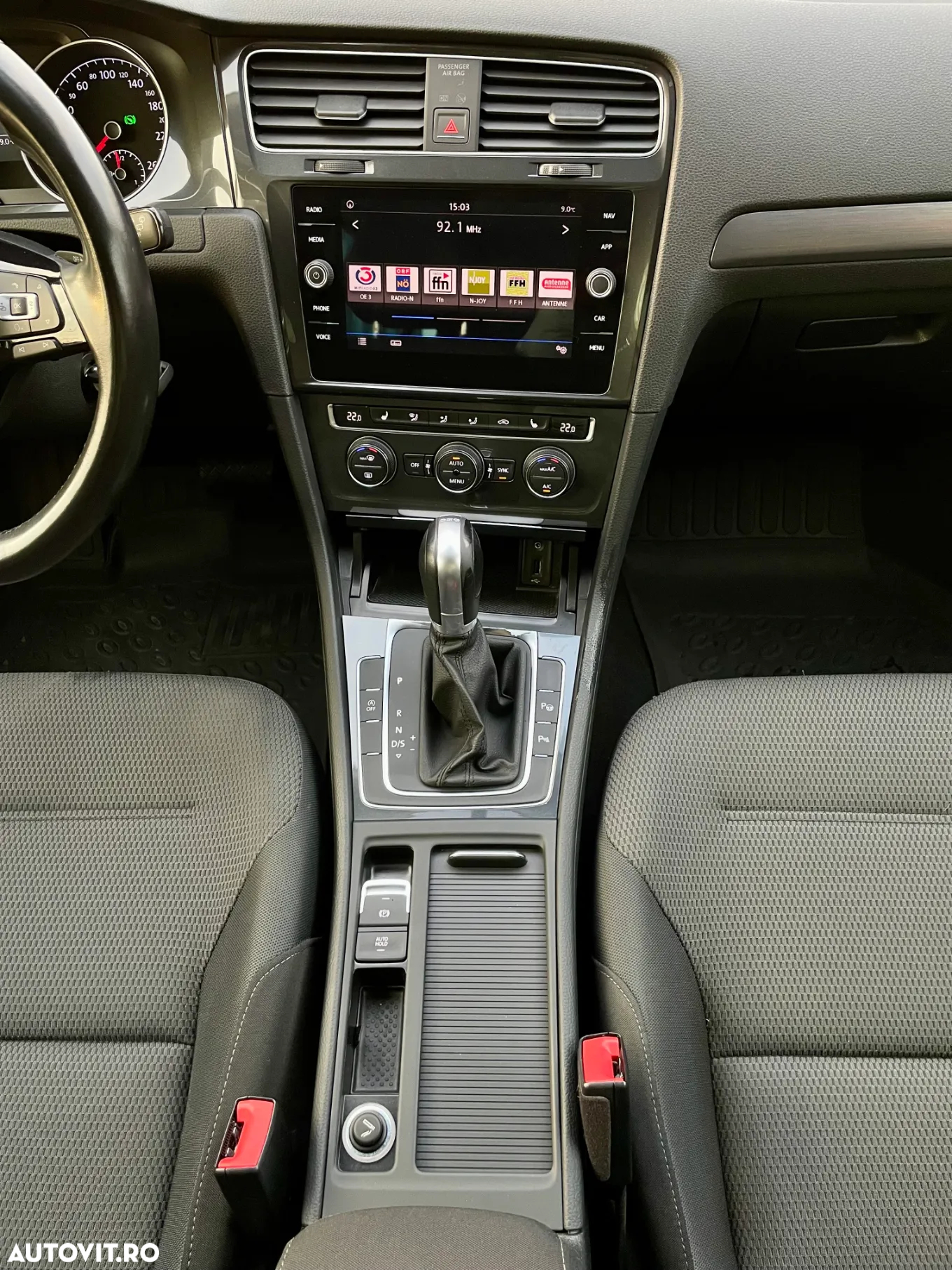 Volkswagen Golf 1.6 TDI DSG Highline - 20