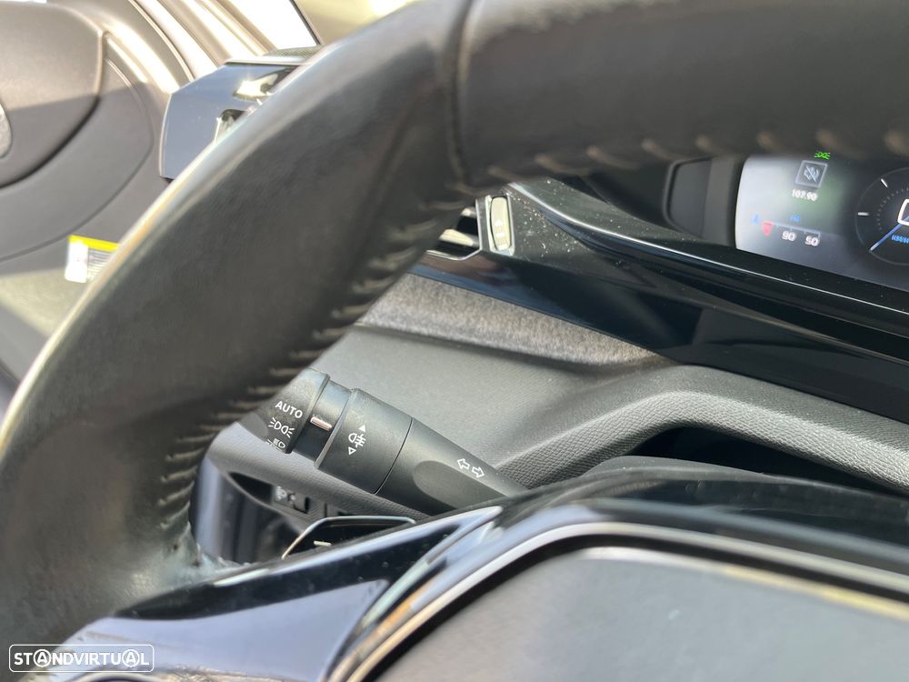 Peugeot 308 1.5 BlueHDi Allure Pack EAT8 - 32