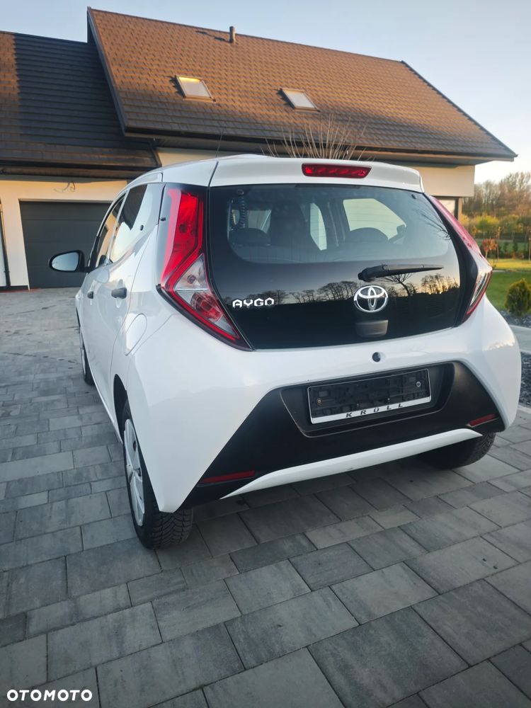 Toyota Aygo x-business - 6