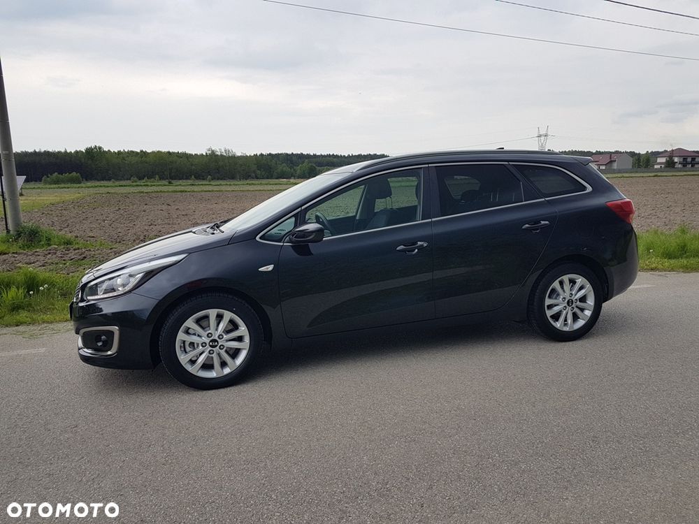 Kia Ceed 1.6 CRDi 136 ISG Dream-Team Edition - 16