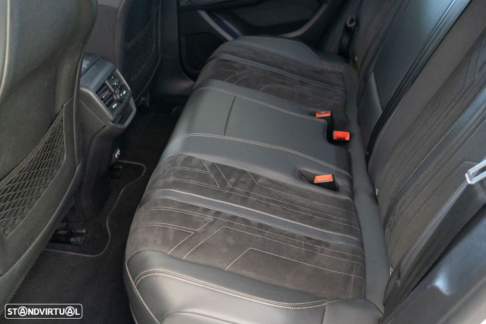 Peugeot 3008 1.6 Hybrid GT Pack e-EAT8 - 10