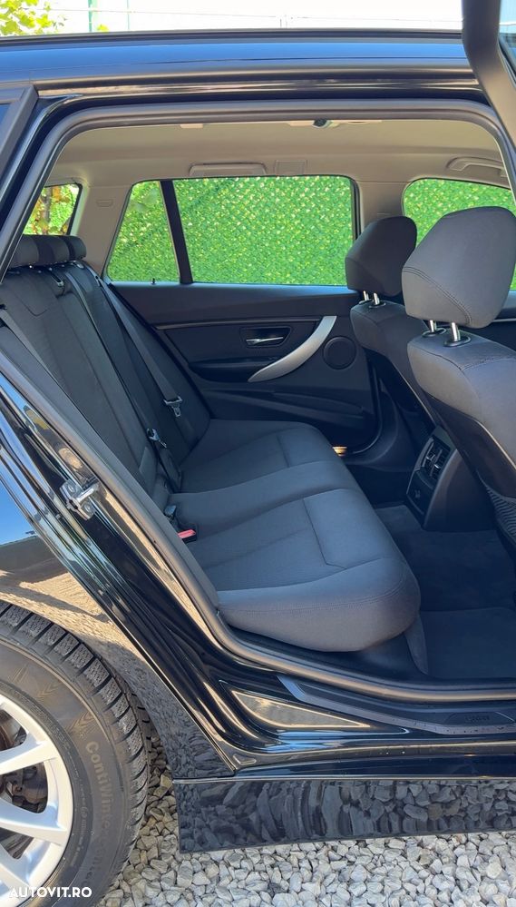 BMW Seria 3 320d Aut. Efficient Dynamics Edition - 12