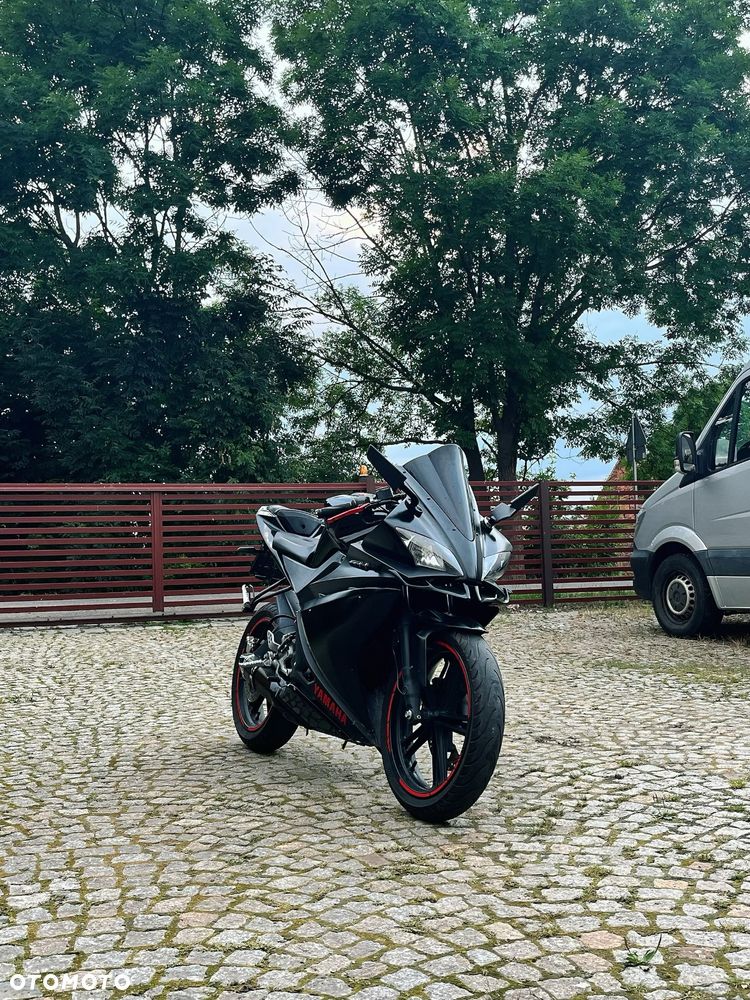 Yamaha YZF - 3
