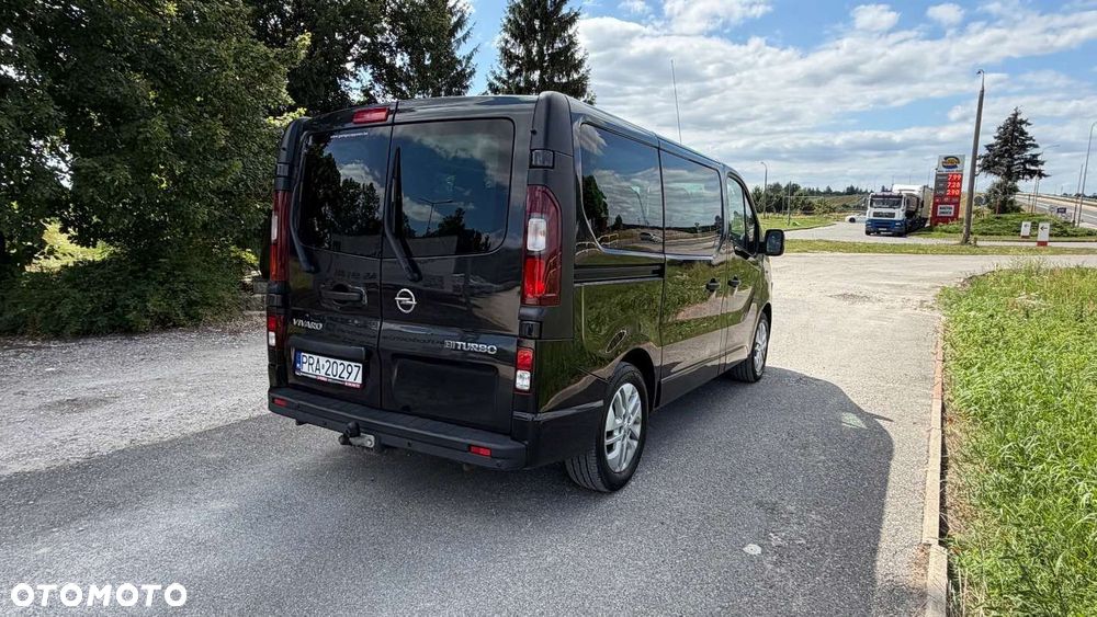 Opel Vivaro - 28