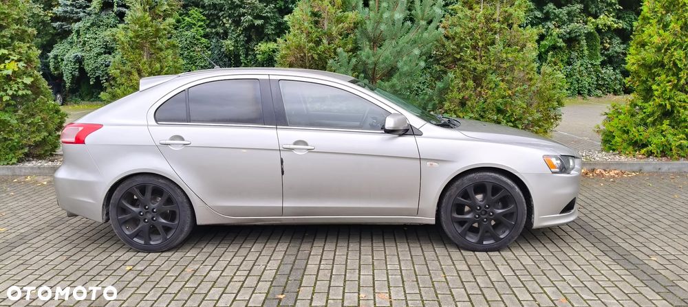 Mitsubishi Lancer - 2
