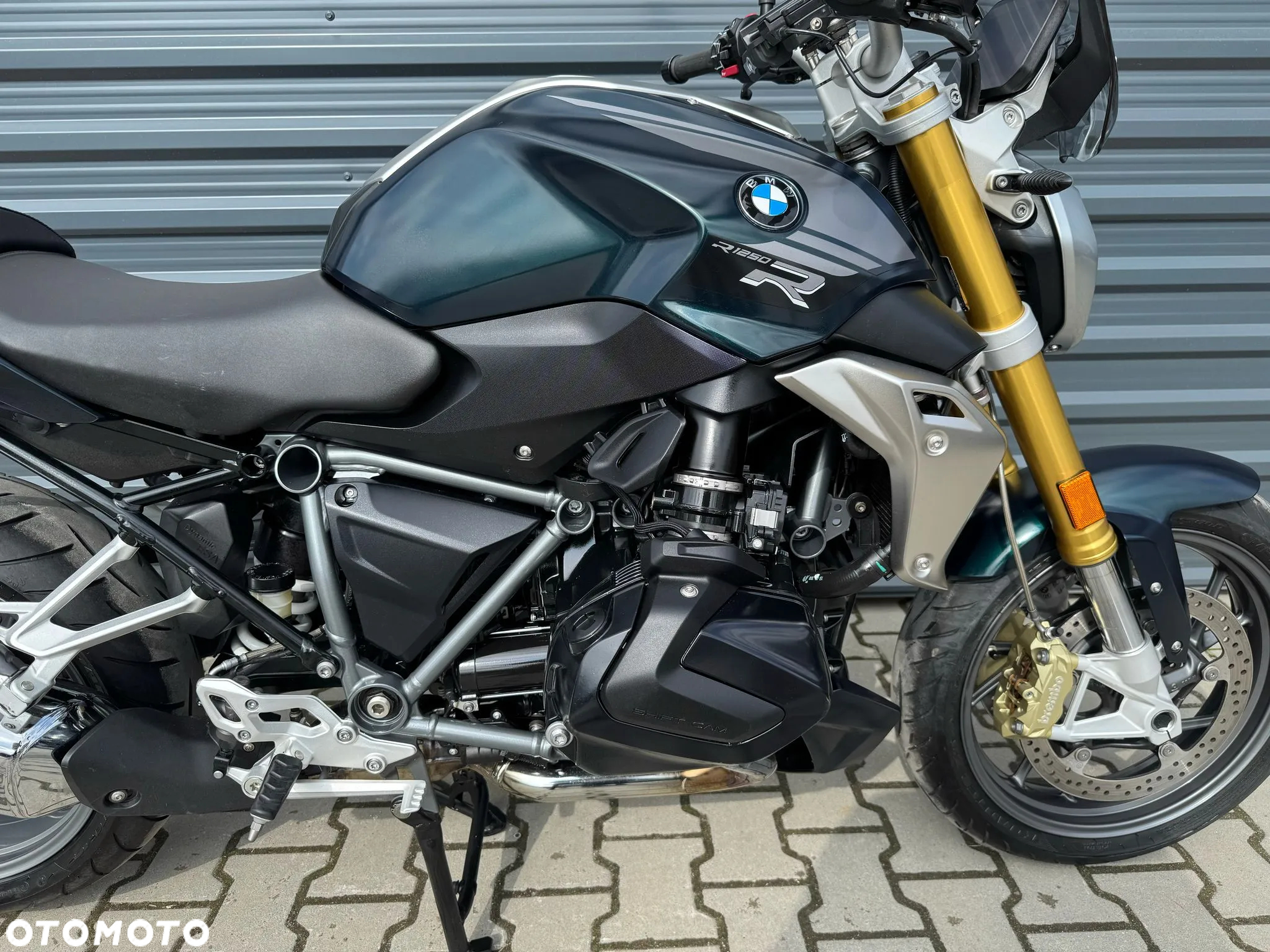 BMW R - 12