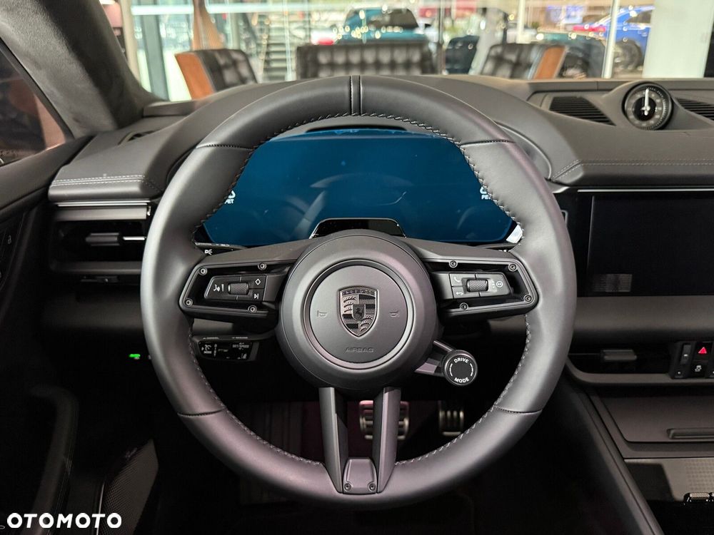 Porsche Macan - 27