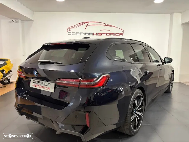 BMW i5 Touring eDrive40 Pack Desportivo M - 2